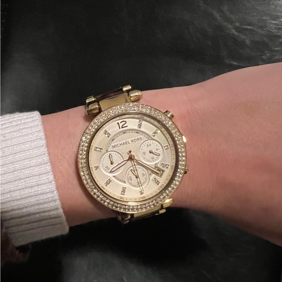 Tortoise and gold trim, MK watch. - Picture 4 of 5